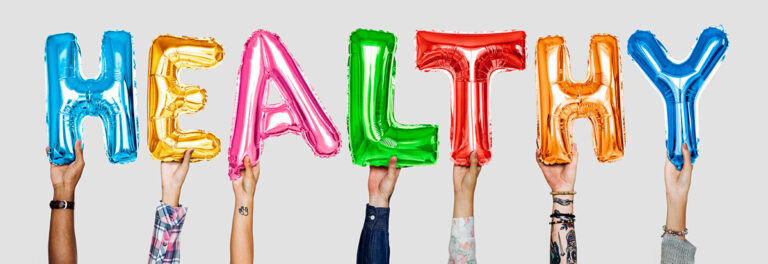 mains montrant le mot des ballons en bonne santé healthy