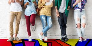 dessin-colore-abstrait-uillustration-concept-scaled-e1762284685478